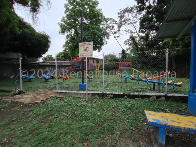 Prime Commercial Lot in Carrasquilla